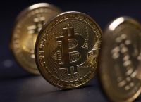 关于比特币官网挖矿软件的信息