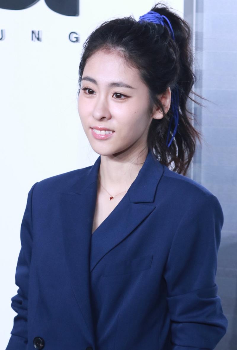 张碧晨生下孩子是真的吗,张碧晨生下孩子是真的吗视频