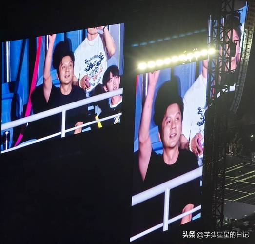 李晨晒与初代跑男团成员合照,李晨晒与初代跑男团成员合照视频