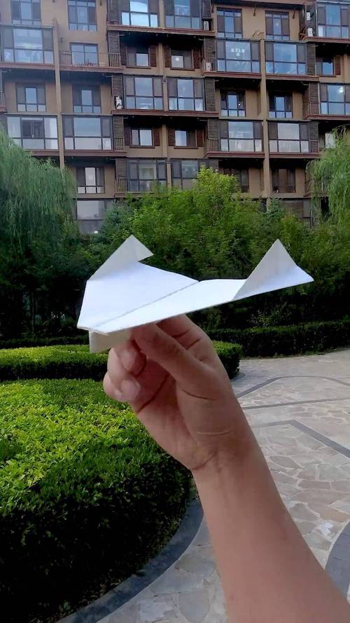 十大最危险的纸飞机折法,世界上最厉害的纸飞机叠法