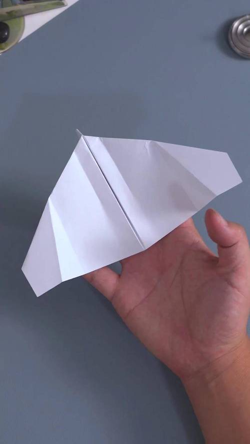 纸飞机的游戏叫什么名,纸飞机游戏paper plane games