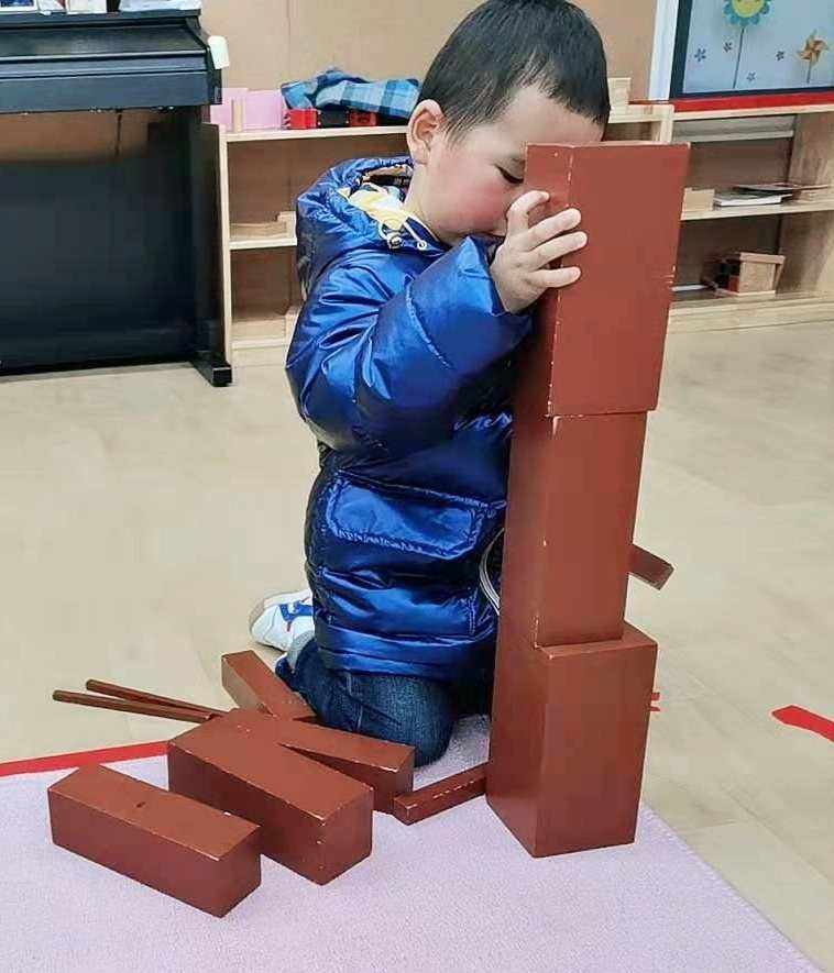 梯子游戏观察,幼儿玩梯子观察记录 梯子游戏观察,幼儿玩梯子观察记录