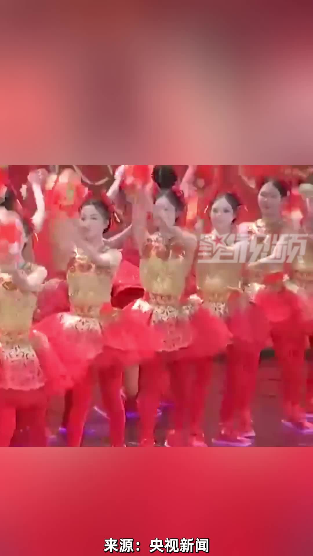 张雨霏王昶等奥运健儿上春晚,张雨霏4x200奥运会夺冠视频